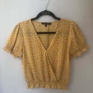 🌼”One Clothing” Yellow Cute Flower Frill Top 🌼